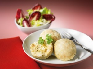 Semmelknödel, Hand gedreht