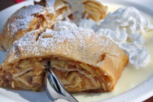 Apfelstrudel geb. port.